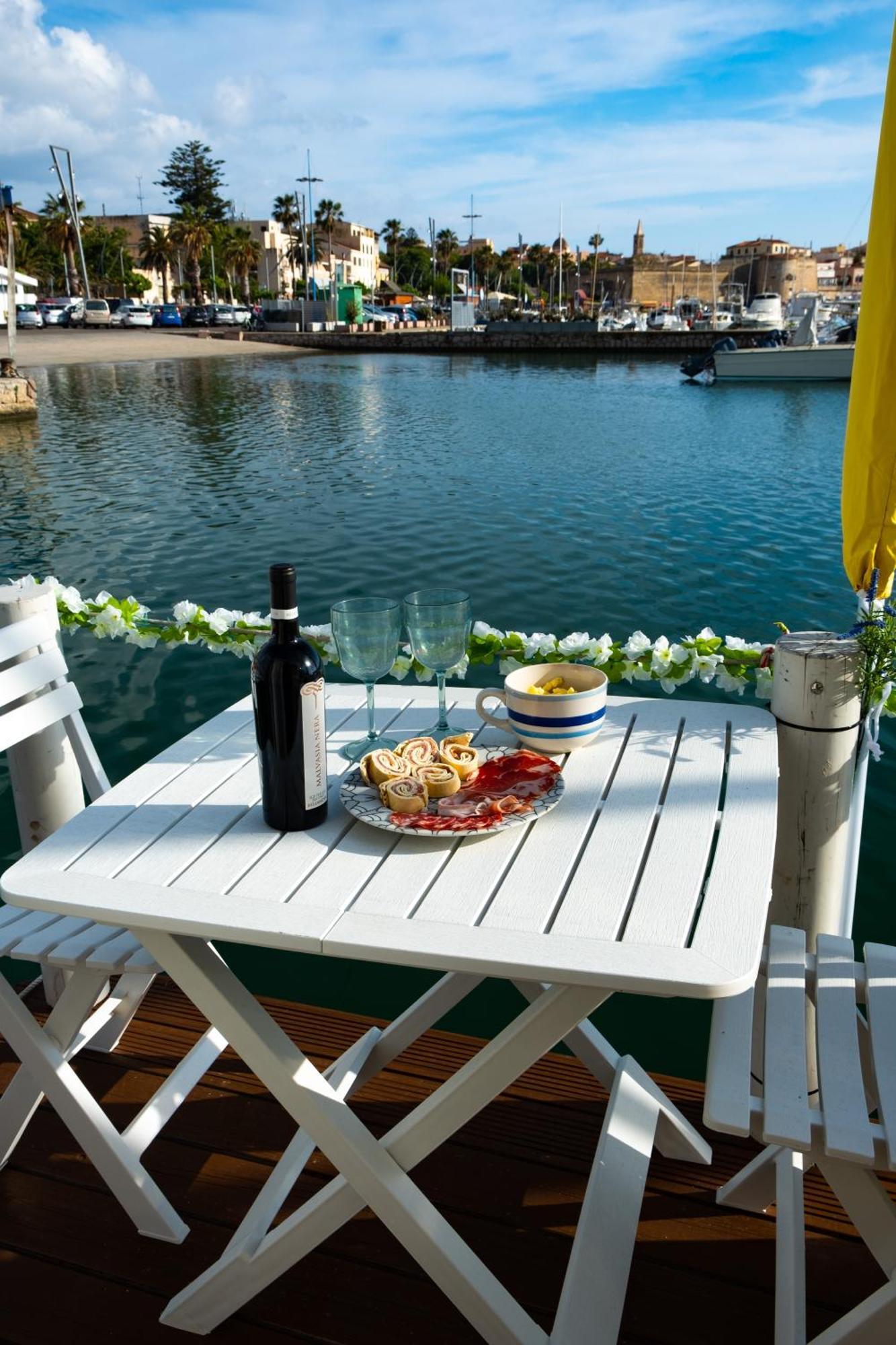Filipp'S House Boat Hotel Alghero Exterior photo